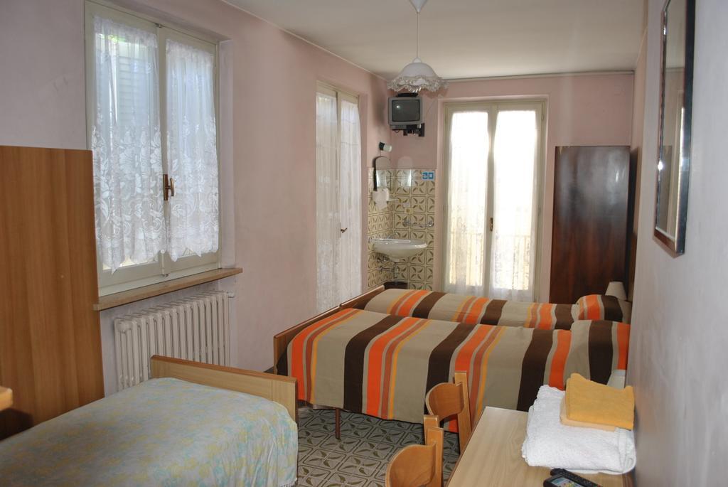 Albergo Alla Rocca Garda  Kamer foto